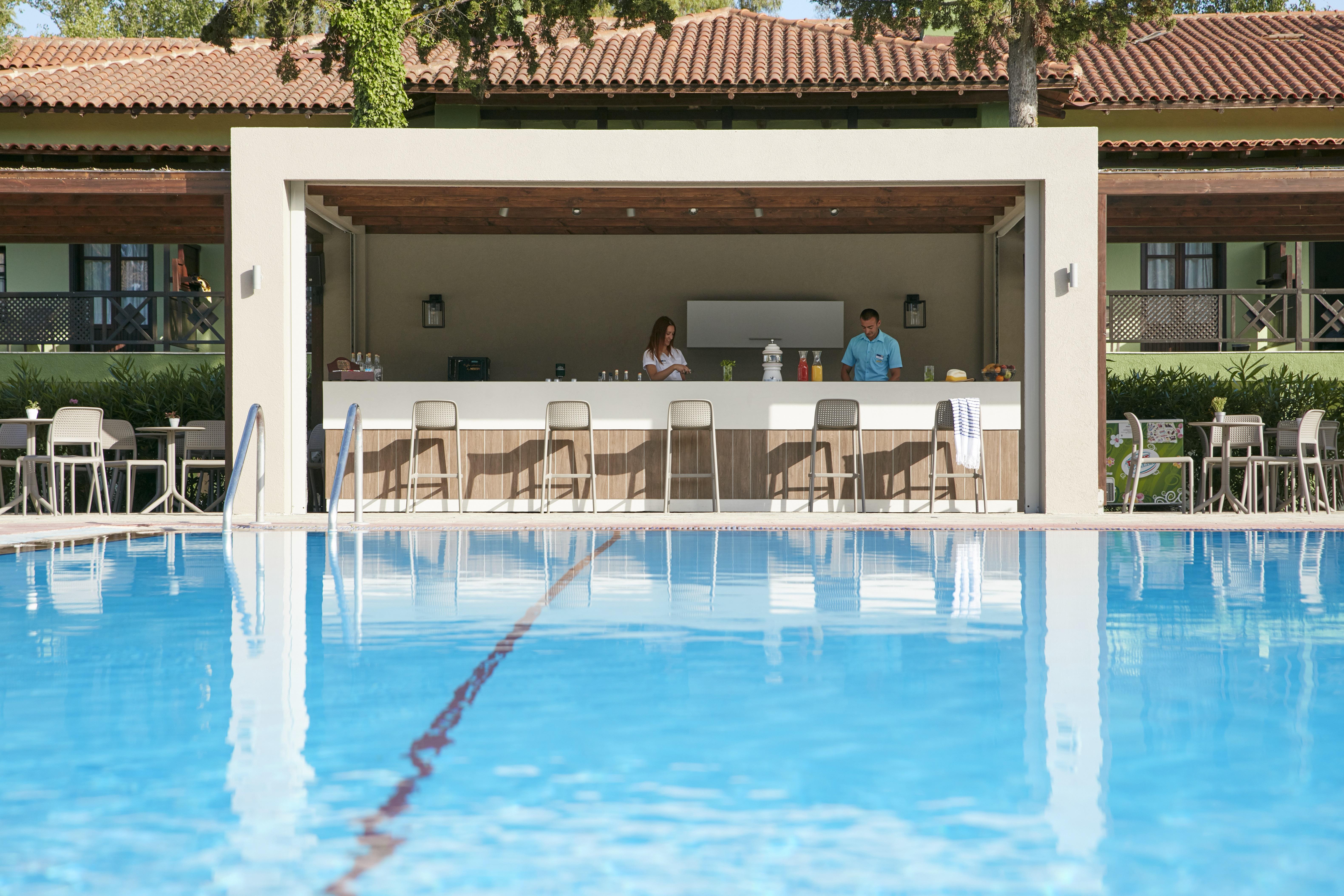 Simantro Resort Sani  Exterior foto Pool bar